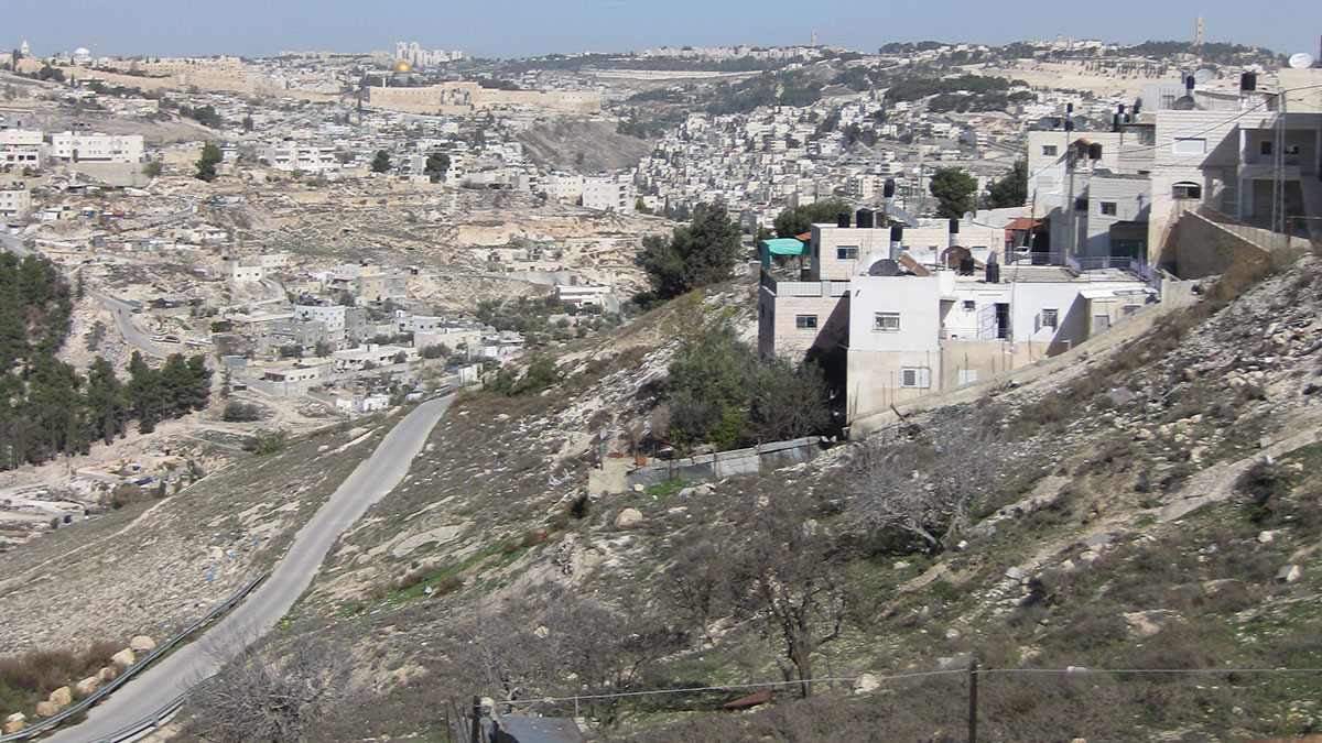 מבט מתצפית על הכביש המכושף בירושלים